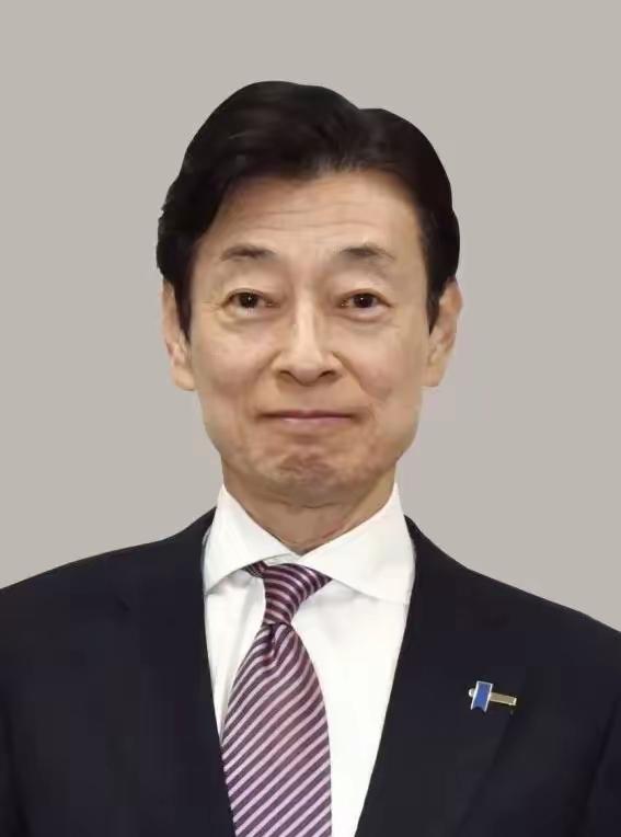 尴尬了，日本高官来中国无人接见。5月2日这天，日本政坛的核心人物西村康稔悄悄来到