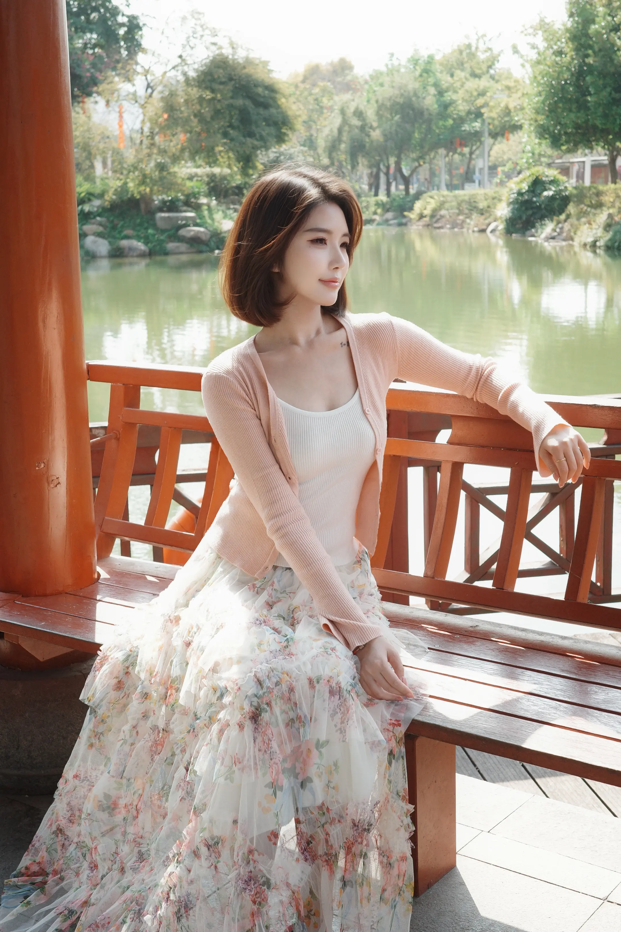 把自己养的软软糯糯的 开开心心的 穿的漂漂亮亮的 说话温温柔柔的  一...