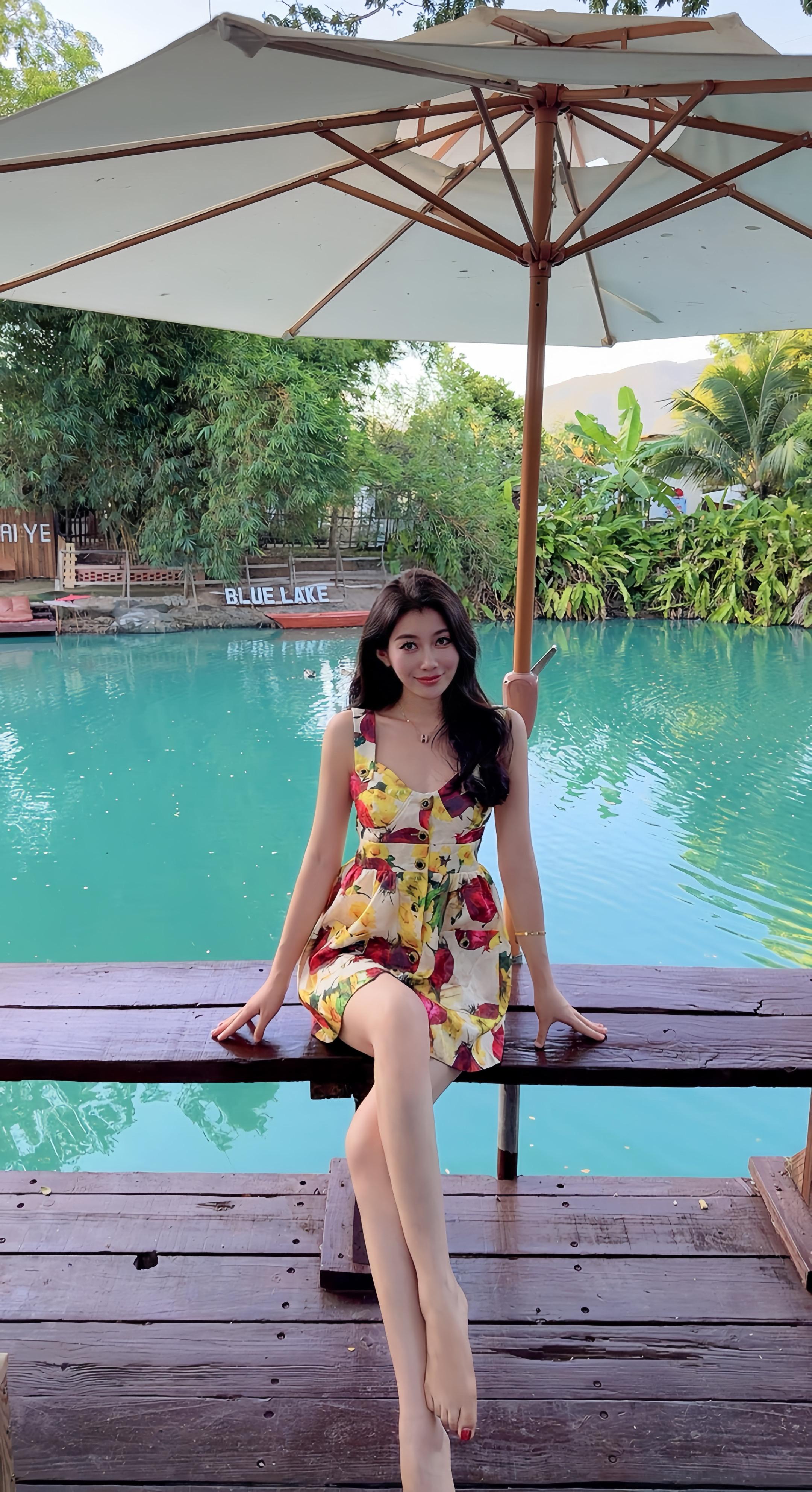 原来我们这种臭美撒娇卖萌话唠的叫花孔雀