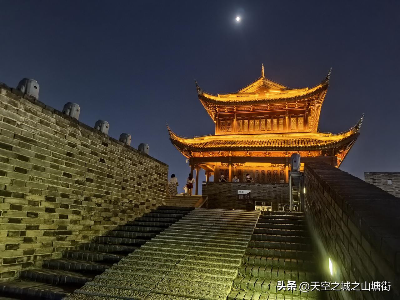 苏超联赛苏州输给了盐城，距离小组八强越来越远了，但是苏州的城墙依旧叙说着历史的厚