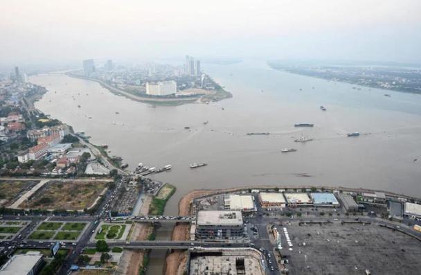 砸了700多亿，就是为了不看越南的脸色！2026年9月平陆运河即将通航，越南这回