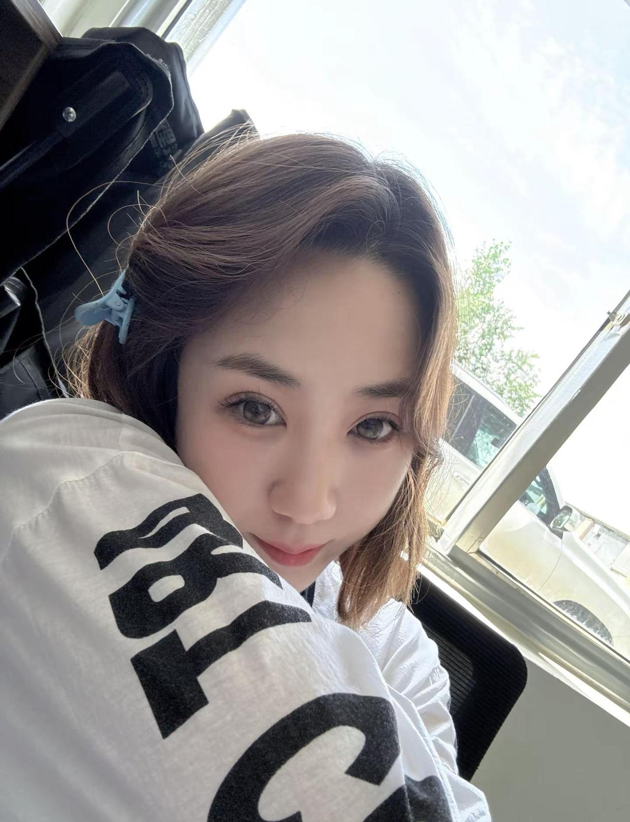 18时觉得有情饮水饱 爱意抵万难，25岁觉得婚姻不过是一张纸 说散就散，28岁觉