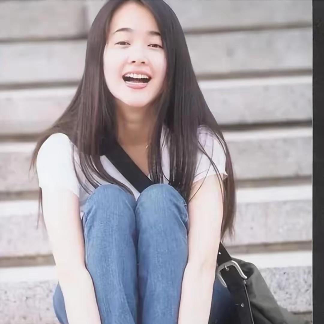 拍《天道》时，导演要求左小青不穿任何衣服全裸出镜，左小青很不解，跑去问王志文，但
