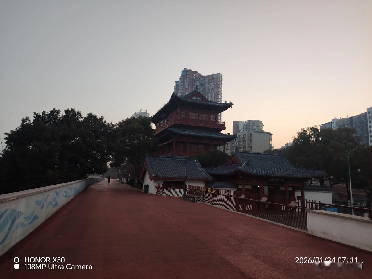 晒图笔记大赛2026年1月24日长江岸边《浔阳楼》下晨练打卡