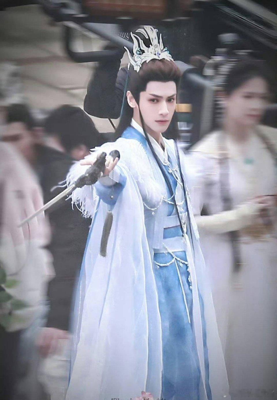 小水最喜欢的中国男演员是罗云熙 姐姐真有眼光， 罗云熙澹台烬谁不喜欢呢[打cal