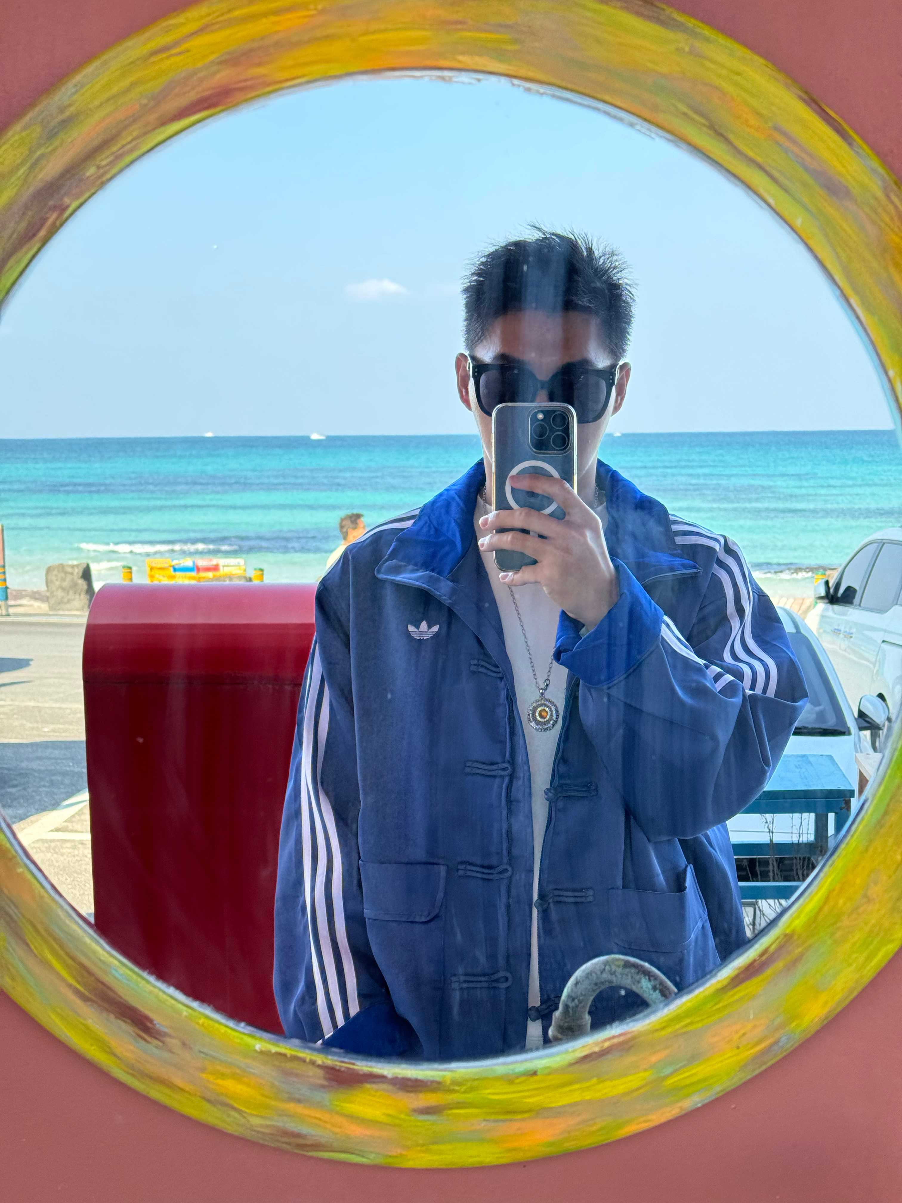 济州岛的海完全超出预期。做攻略的时候感觉网上对韩国旅行一向风评不好，像国内三四线