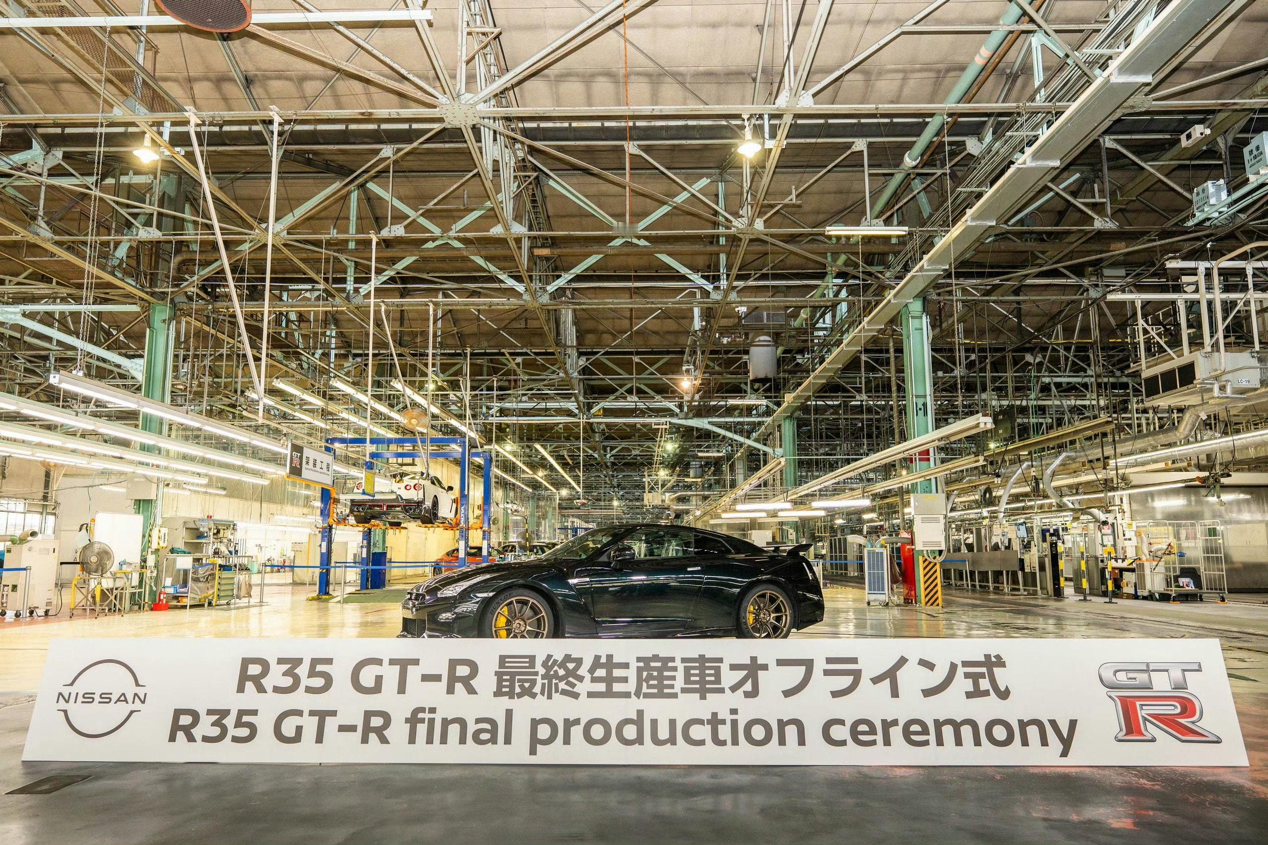 历经18年，最后一台日产GT-R R35驶下生产线R35我最喜欢的车，真正的Dr