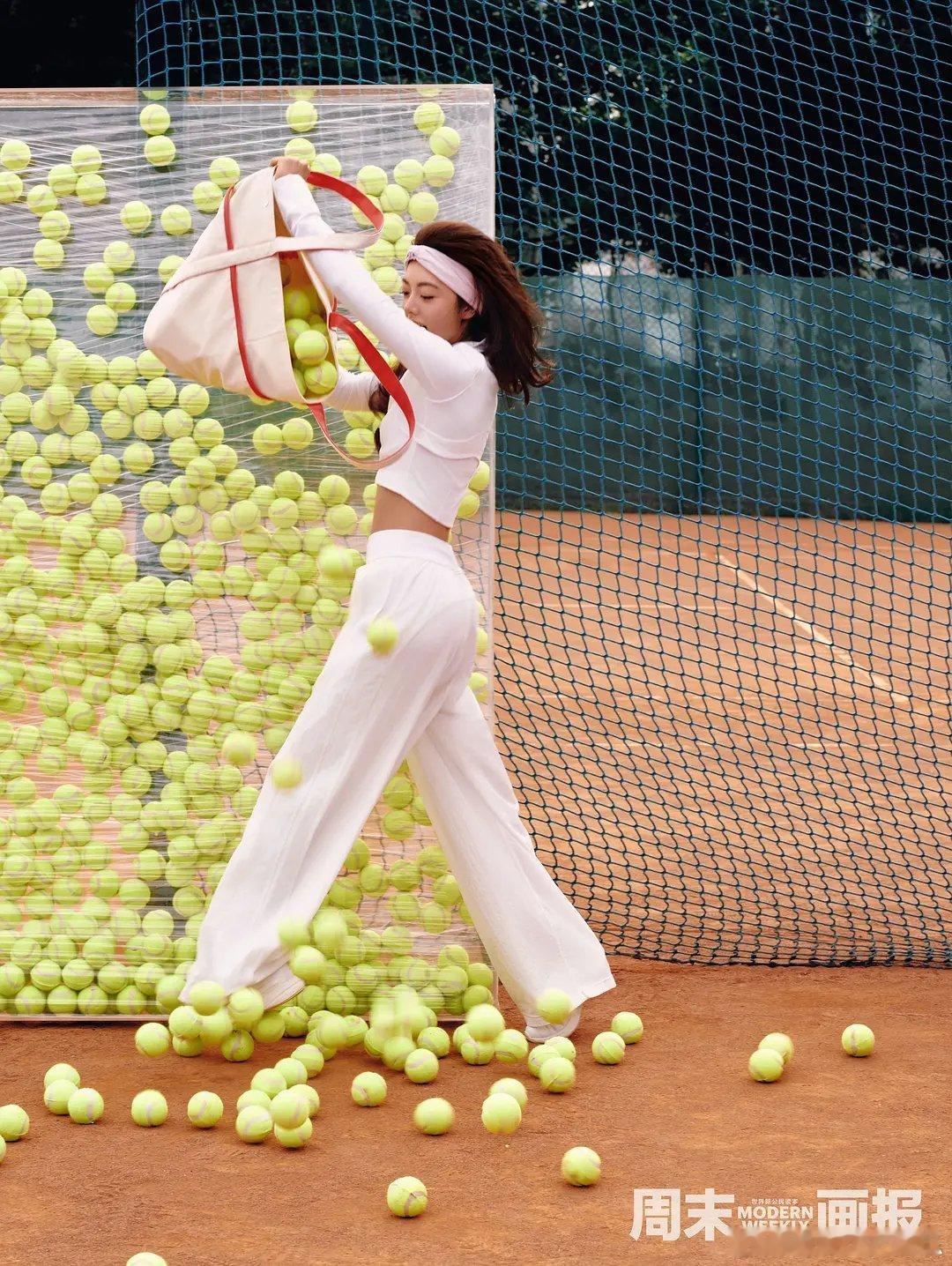 赵今麦这一次的杂志风格是好好看的，小姑娘张开了 ​​​