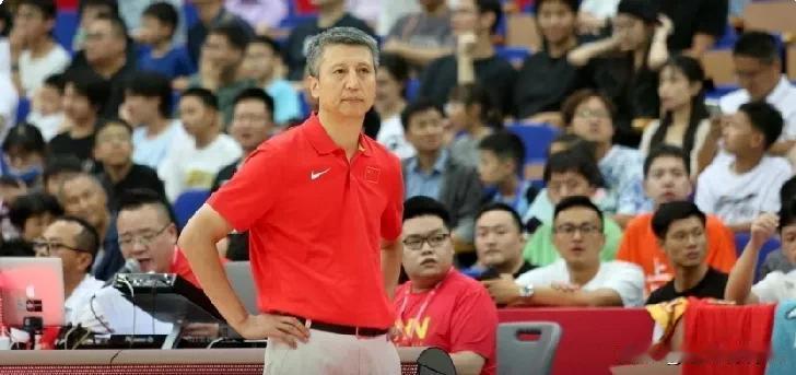 中国男篮89：90澳大利亚男篮，1分之差惜败，夺亚洲杯亚军。创十年来最好战绩，郭