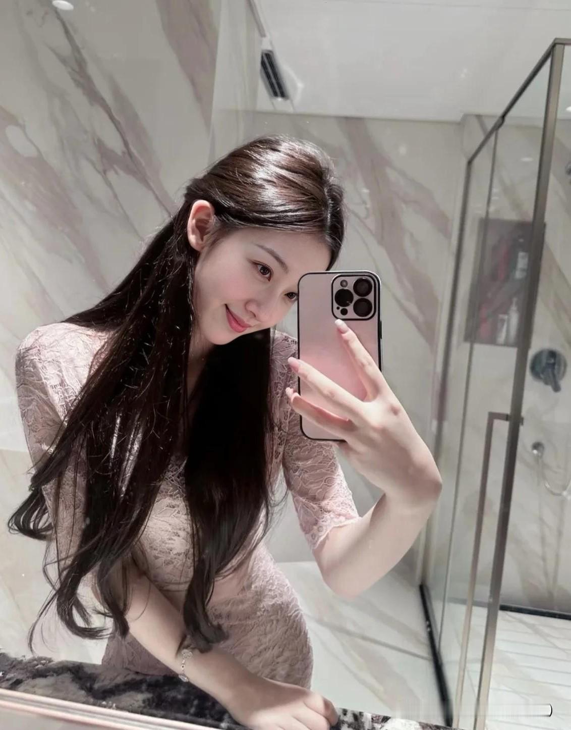 慢慢发光，
也是一种了不起。
水不动就是死水，
人不动就是废人。
人生从来没有捷