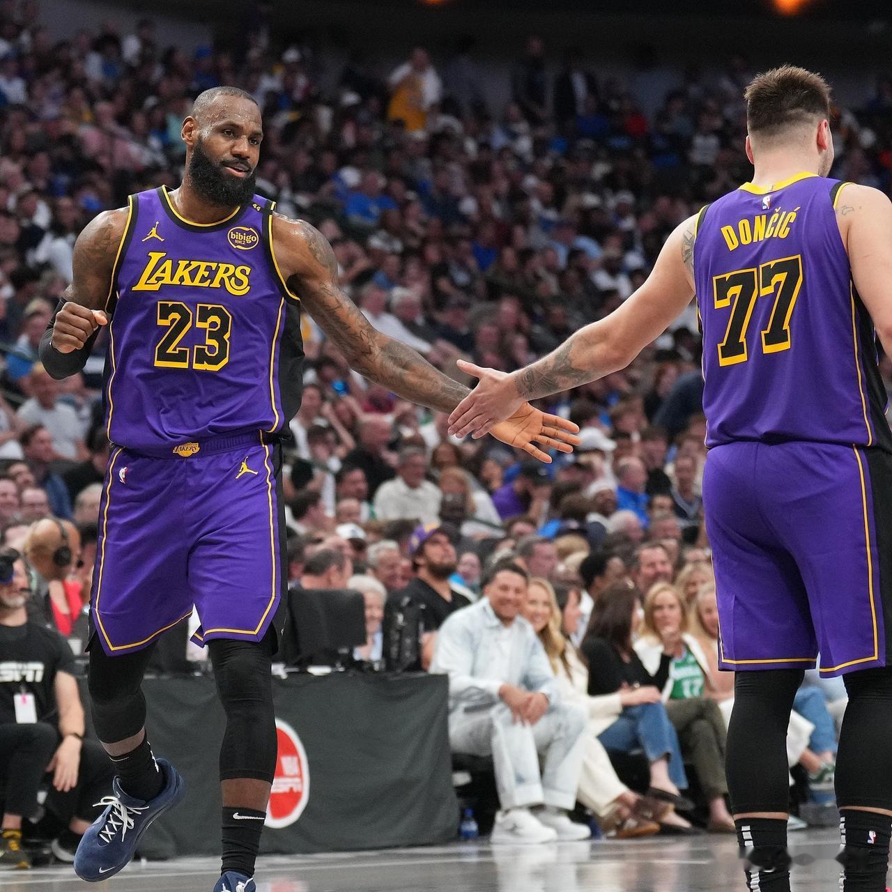 湖人、雷霆、掘金、活塞和尼克斯都有2名球员入选全明星！

1、湖人
东契奇——首