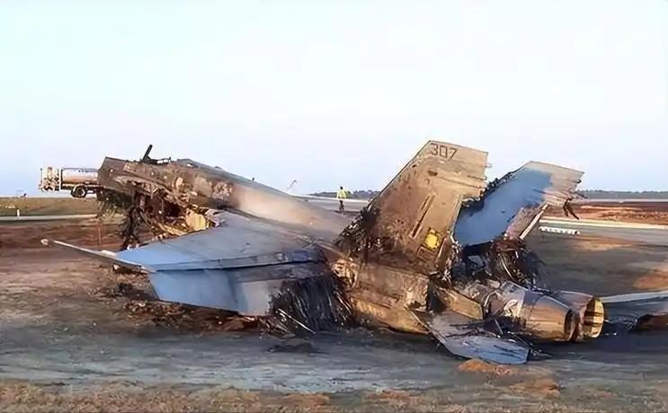 美国中央司令部正式通报，一架KC-135空中加油机于美国东部时间3月12日14时