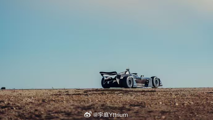 张雪称十年内要做到全球前10！张雪机车卖到20亿才盈利于此同时，FE全是“杂牌”