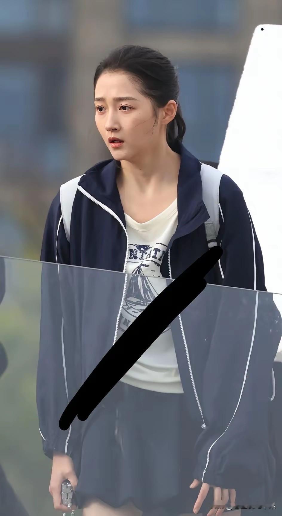 不是，突然不是很理解鹿晗了，她明明长得那么漂亮，身材比例也很好！