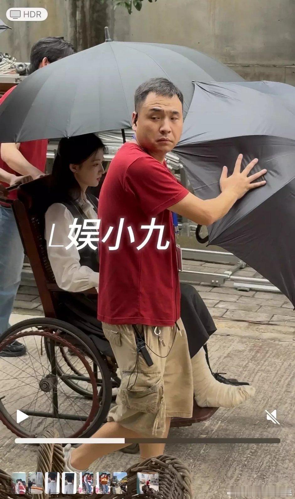 王楚然新剧坐轮椅路透王楚然这一秒过火坐轮椅路透王楚然这一秒过火坐轮椅路透，张凌赫