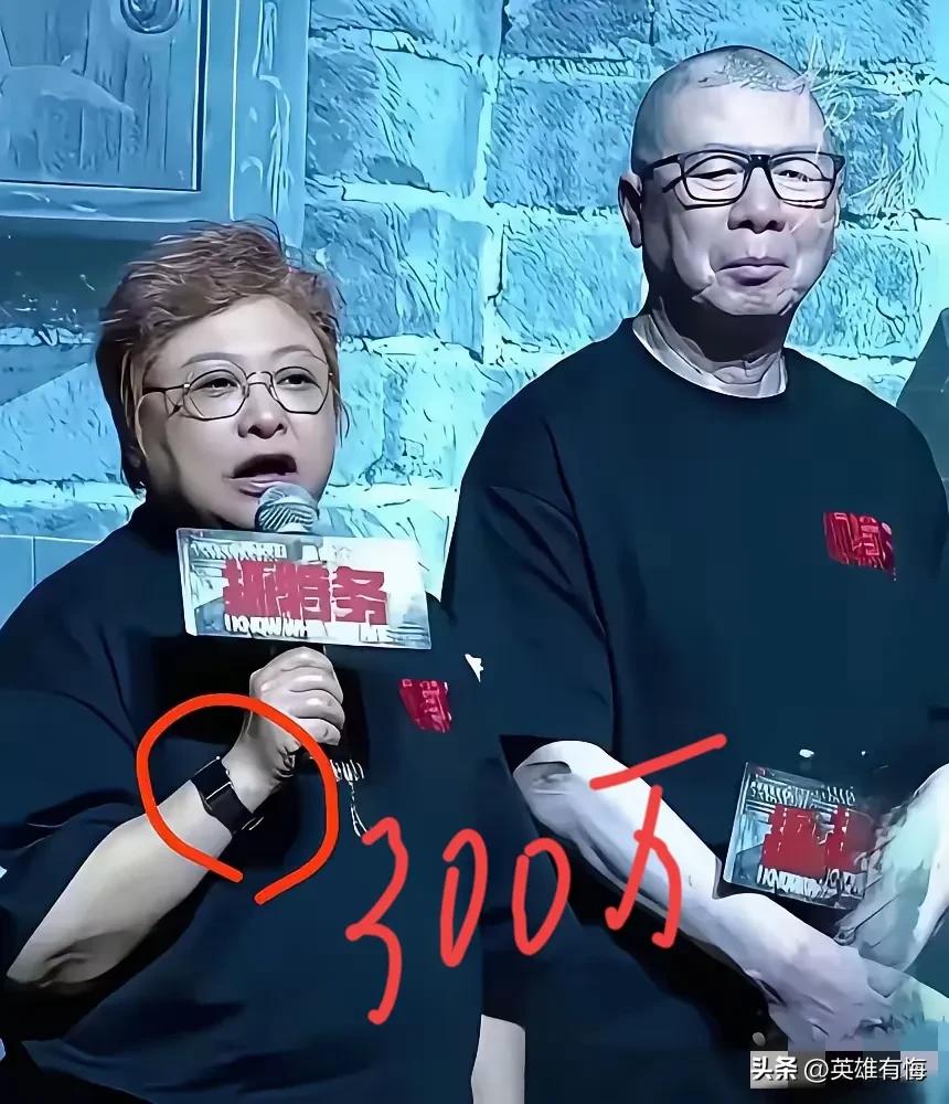 这才是高手，比唱歌给人卖唱赚钱轻松太多了。
拿着社会上每个爱心人士月捐的钱，成就