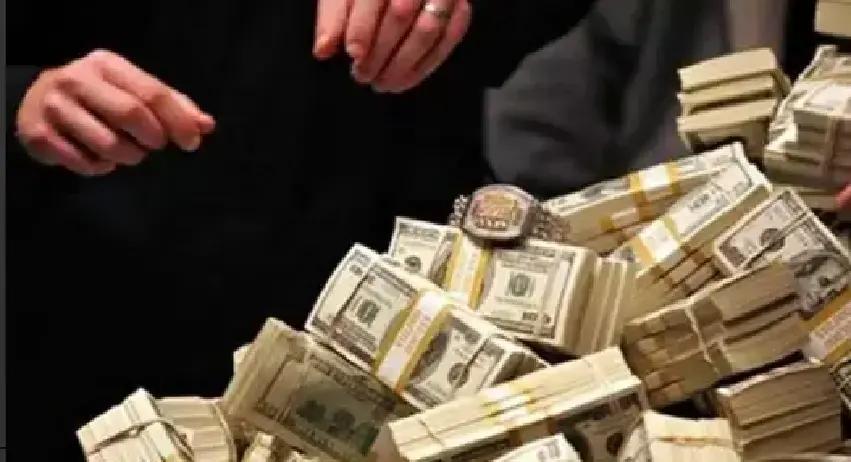 果不其然。
 
据多家媒体报道，相关方突然宣布了完成一笔以人民币结算的美债转让交