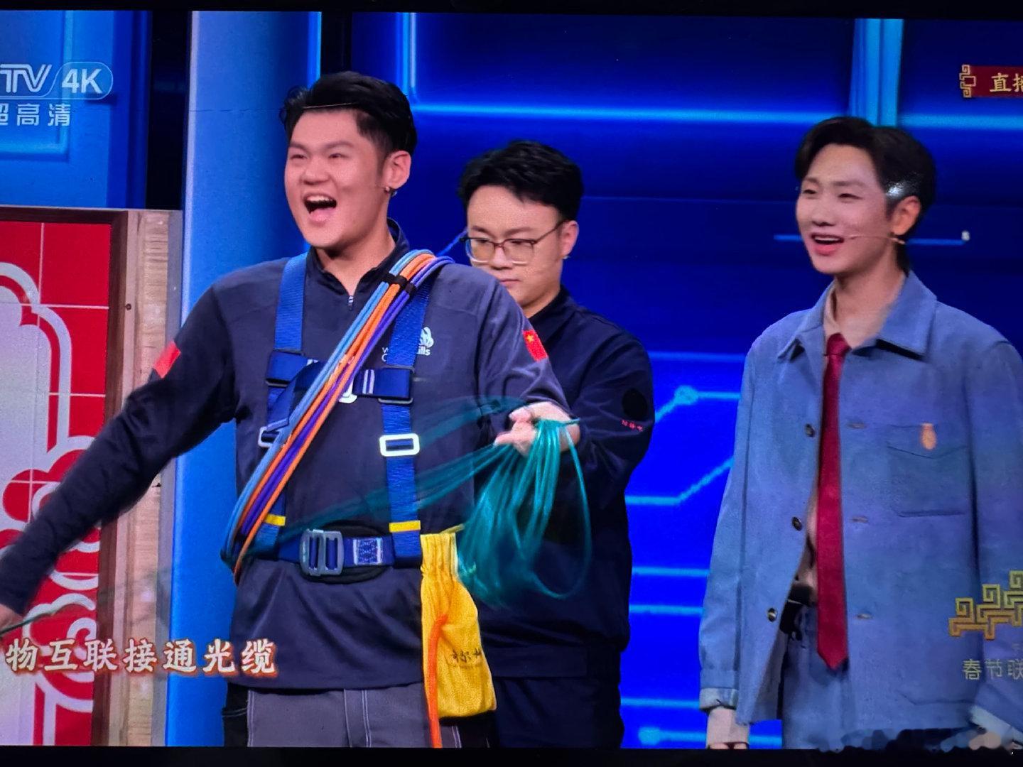 谁给汪苏泷做的发型！！这啥造型啊哈哈哈哈哈好像老干部汪苏泷的发型师是谁