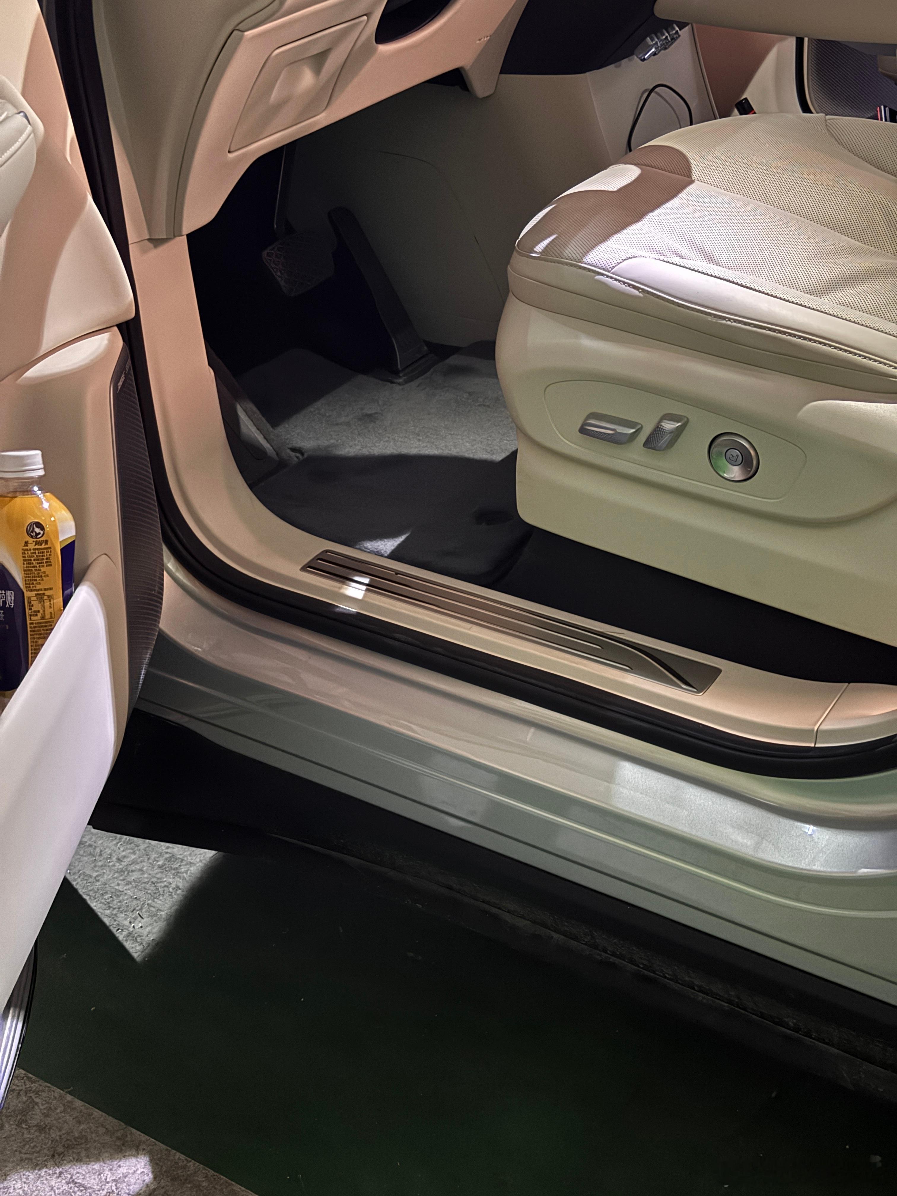 双叉臂mpv一步登台前麦mpv两步登楼 