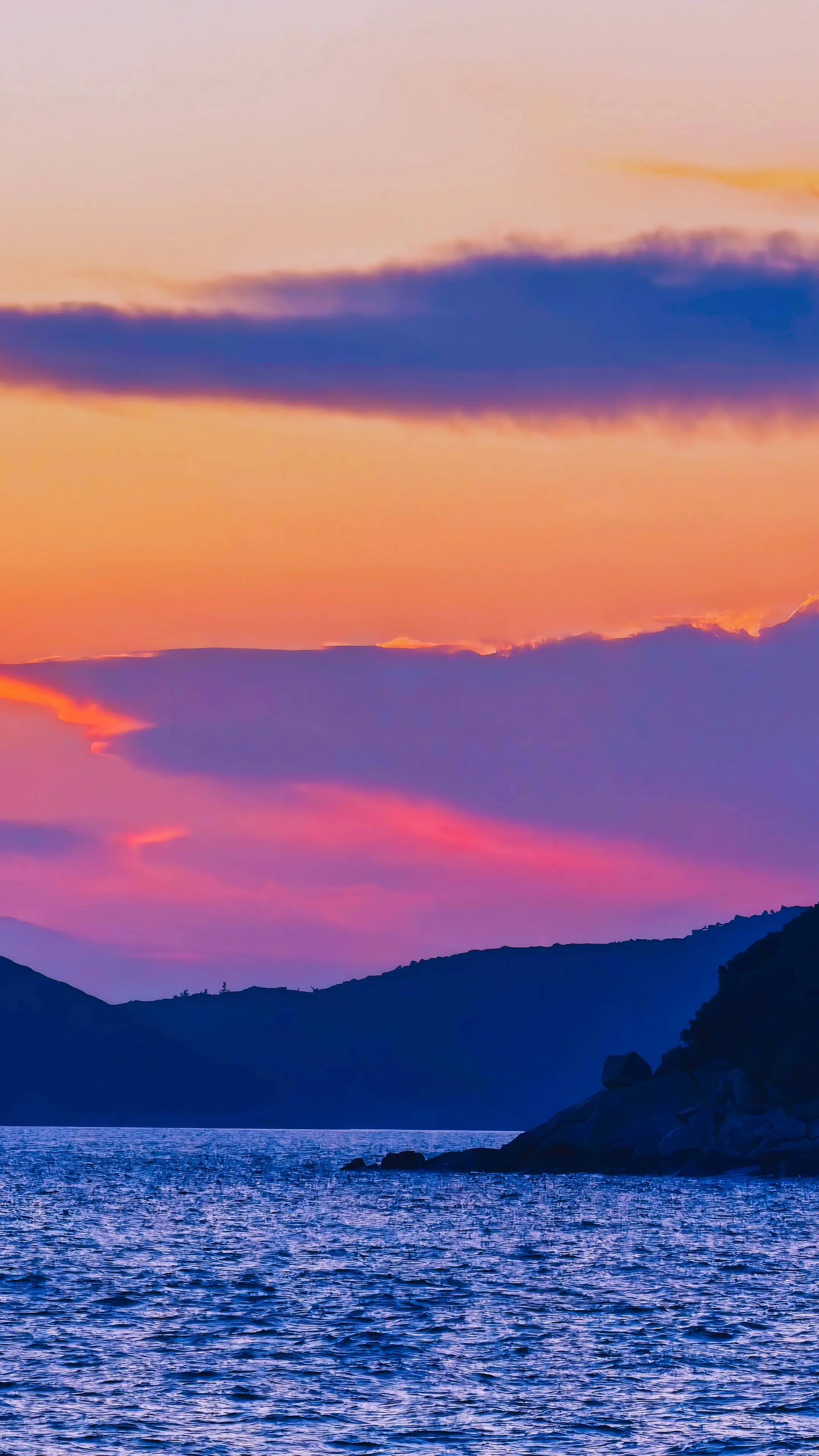 夏天总要去趟东澳岛看一场浪漫晚霞吧。🌅 东澳岛3号线沙滩·月牙环｜夏...