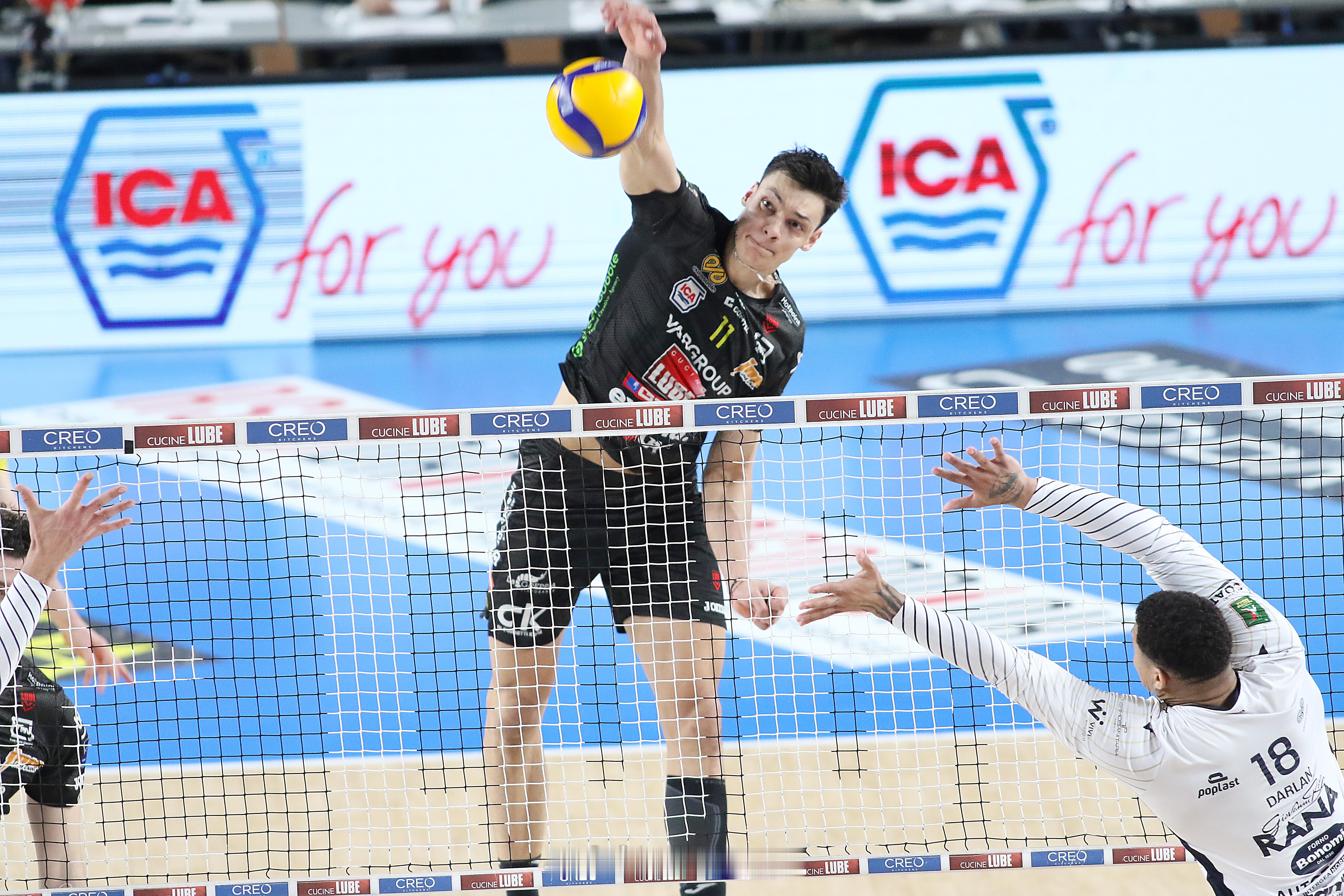 【意超男排半决赛II鲁贝3-1维罗纳 总分1-1】国际排坛战报速递 4月8日奇维