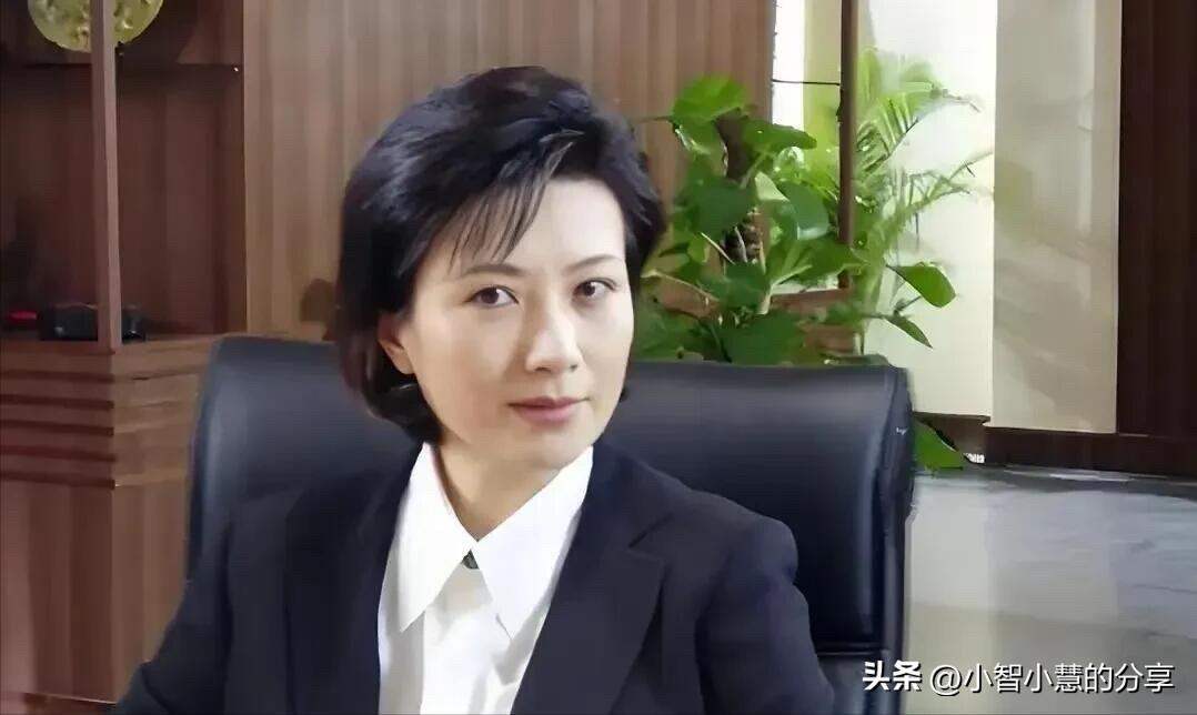60多岁的女演员王静的美不是一般人可以媲美的，年轻时惊艳，中年时候更加的风韵。