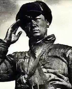 1951年华川阻击战，志愿军8连被困绝地三面是崖，一个安徽兵说我试试，然后徒手爬