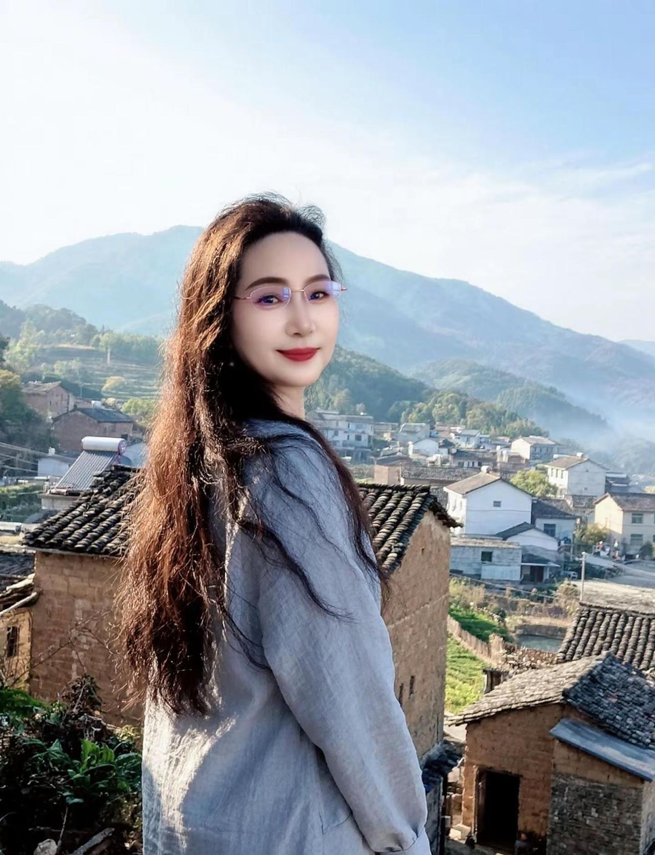 AI山居写生照 随变ai随便玩 外景自拍视频 用最宽的心装最多的福气