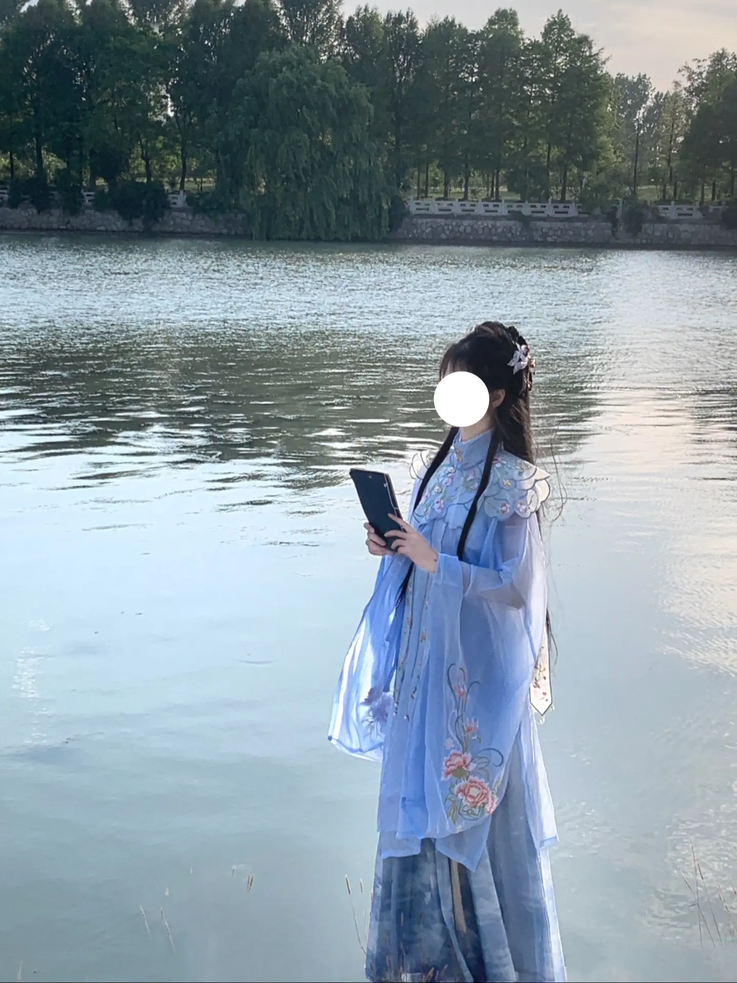 与君朝朝暮暮。