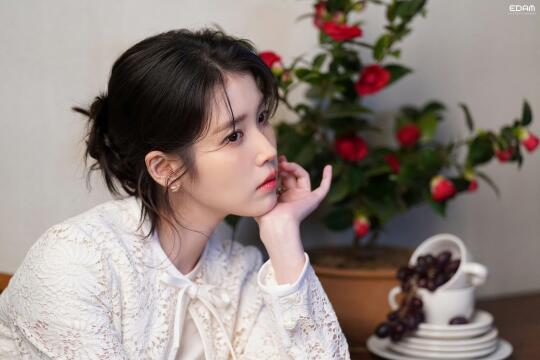 【IU】250321 IU李知恩 官𝕩更新