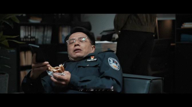 段奕宏演起喜剧来没轻没重的 段奕宏演喜剧的杀伤力太大了！明明啥夸张表情都没做，光