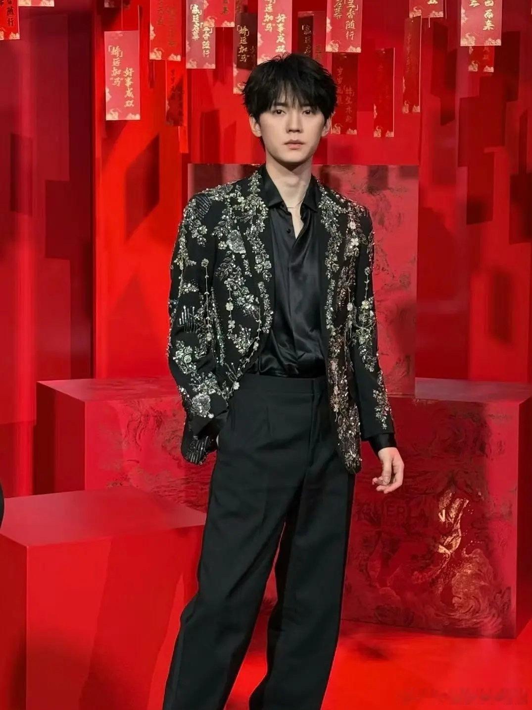 敖瑞鹏、周翊然、丞磊穿同款衣服，撞衫谁赢了？丞磊敖瑞鹏周翊然撞衫丞磊敖瑞鹏周翊然