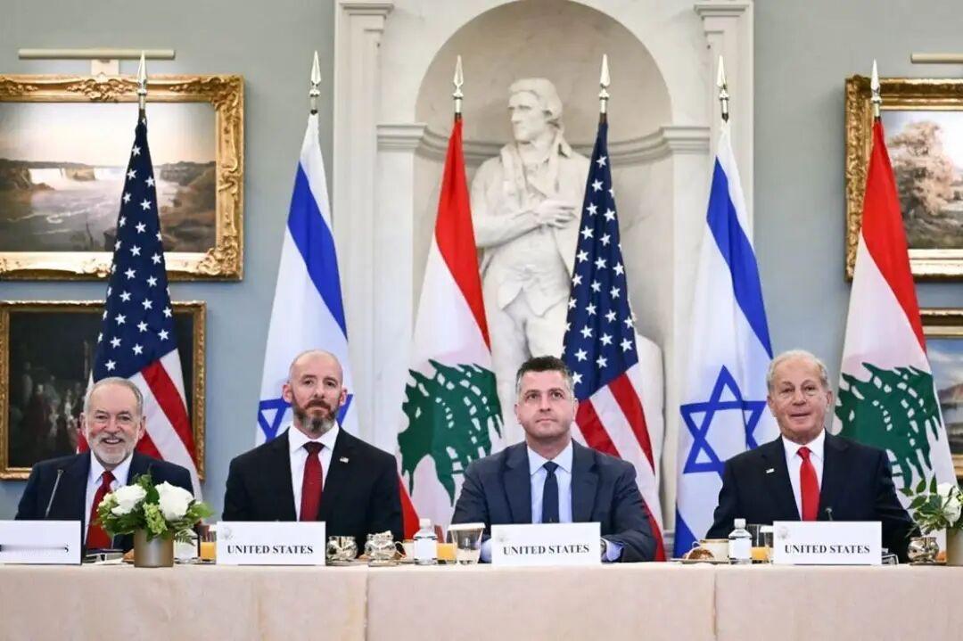在美国的调解下，以色列和黎巴嫩官员在华盛顿举行会谈，并于周三同美国发表联合声明，