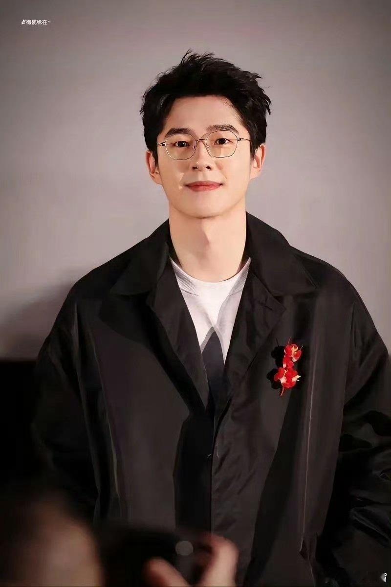 风禾尽起张居正 吃🍉腾讯古装剧《风禾尽起张居正》领衔主演：胡歌领衔主演：刘昊然