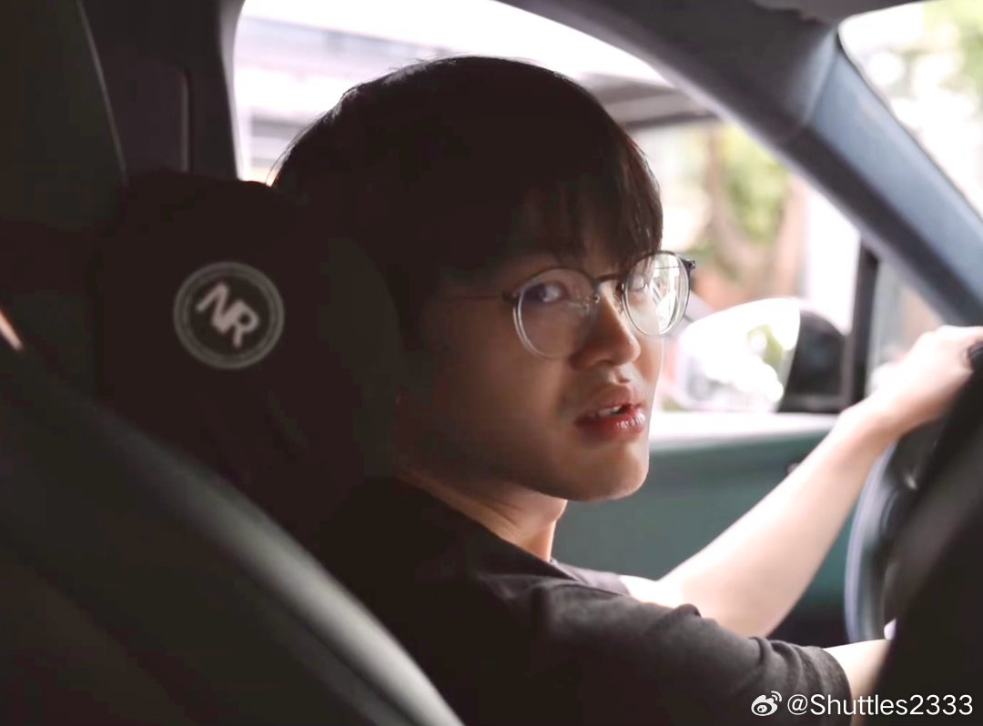 就喜欢这种看起来气血很足的小女孩[捂嘴哭][流鼻血] ​​​