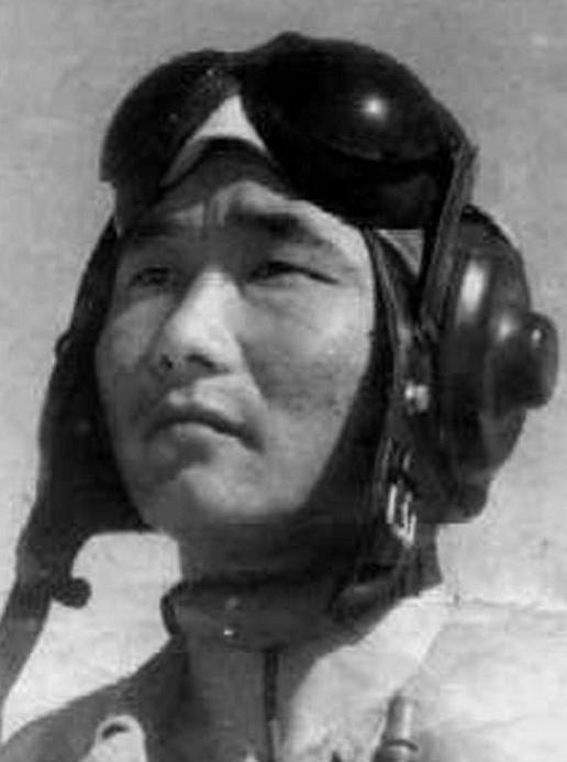 1965年，飞行员高长吉竟不顾伟人的禁令，直接击落越界挑衅的敌机，谁料，这竟让空