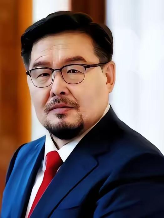 反华的国家当中，蒙古国绝对能排的上前三，甚至都能是第一。
咱中国和蒙古国，那可是