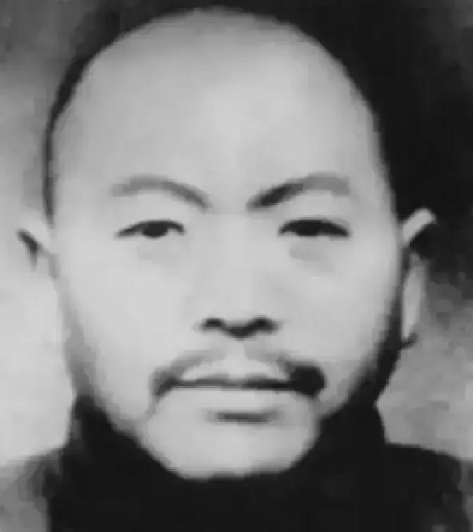 1941 年，鬼子抓来 20 多个姑娘，就在几位姑娘要被糟蹋时，一个汉奸突然说：
