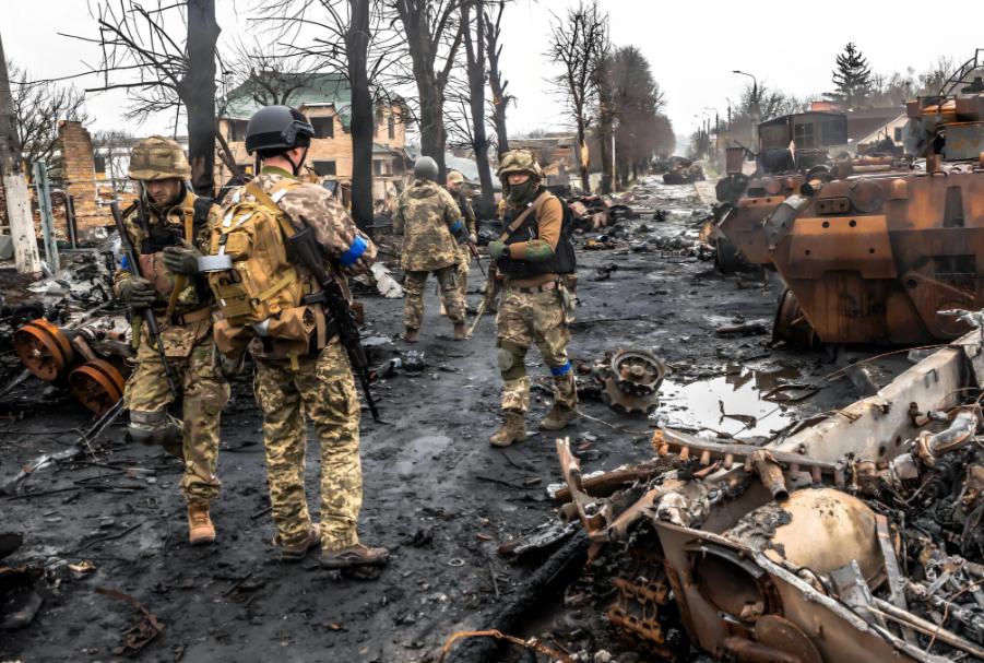 俄1万多枚导弹、数万架无人机、几百万发炮弹都击不垮乌克兰的原因终于被发现，局势也