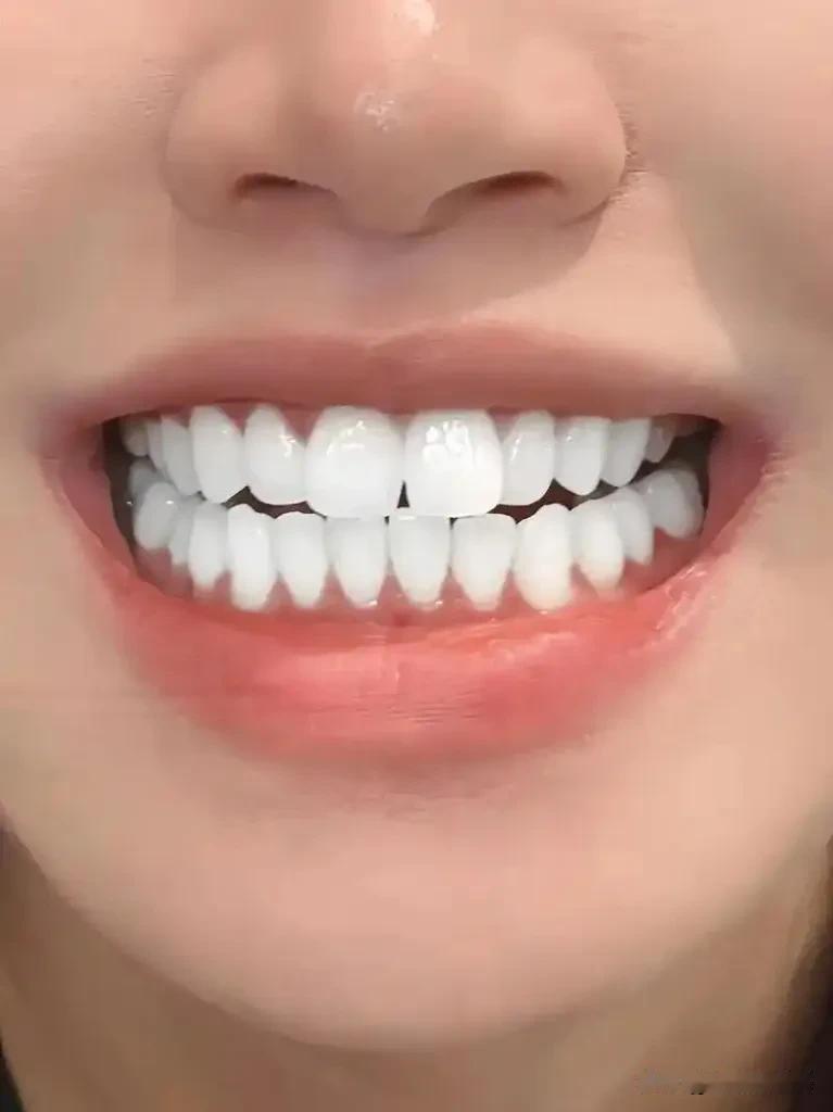 洗牙能让牙齿变白吗?
不能。洗过牙，没什么效果。现在发现一款好东东，就是洗牙片。