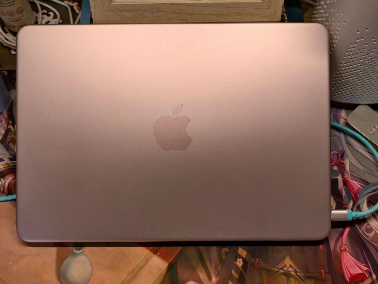 喷MacBook Neo的人应该道歉。3千多就能拿下一个可以运行八小时的笔记本，