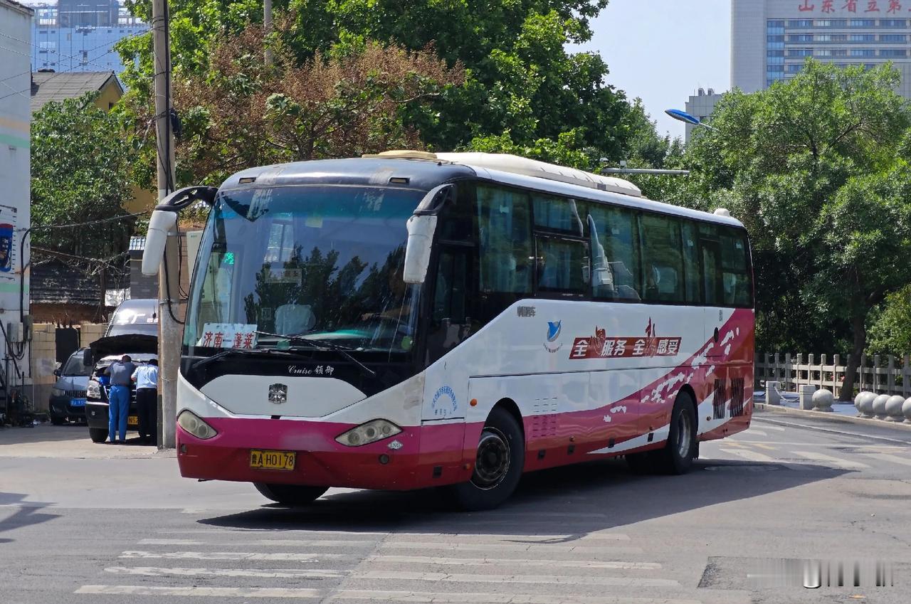 山东烟台蓬莱市际客运班线，还有多少在跑？
蓬莱—济南
青岛—蓬莱
蓬莱—泰安
聊