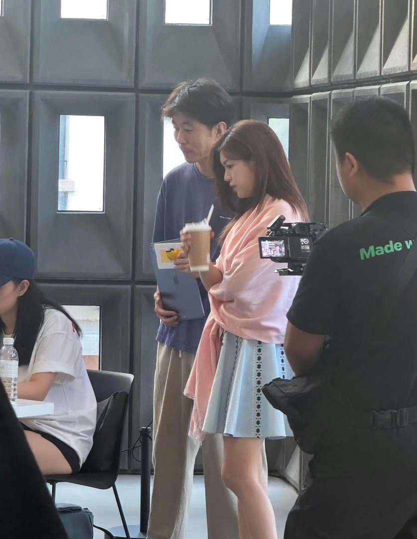 阿那亚偶遇陈妍希 ​​​