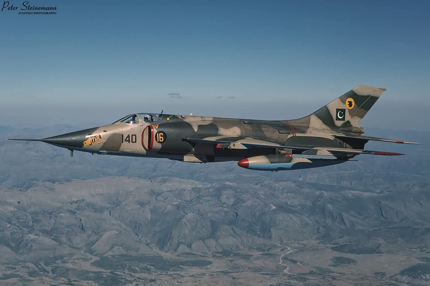 巴军早年的强-5好图 