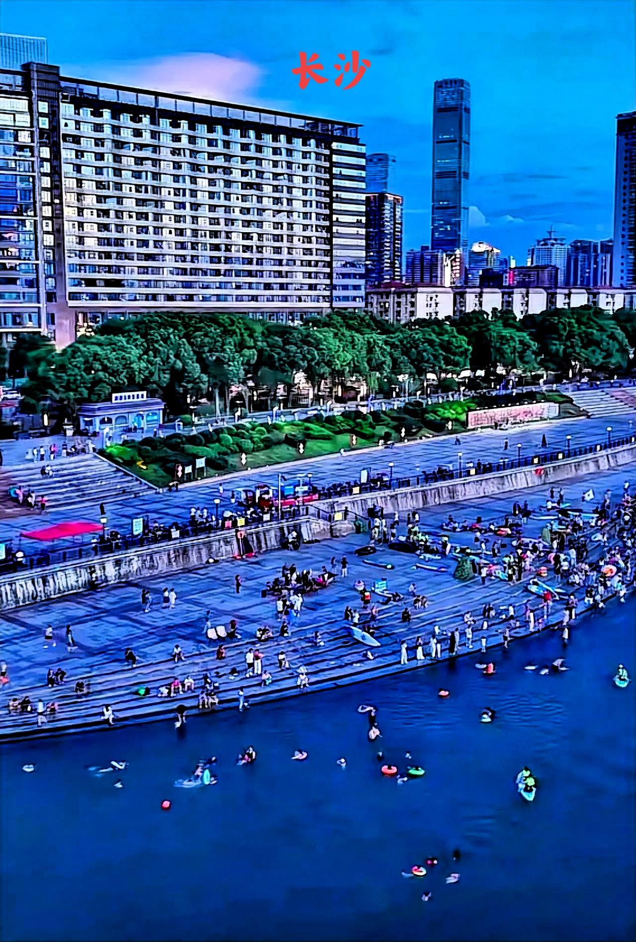 说实话，长沙城市虽然不如一些有实力的其它城市，但长沙的市民生活幸福啊！尤其是这些