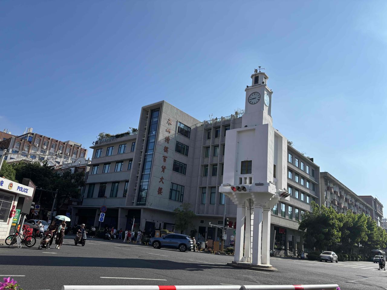 不管消费者买哪家车企的汽车，只要消费者完成产权转移，处置权就属于消费者。可又看到