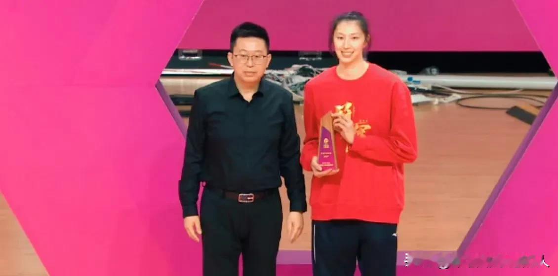 2024-2025中国女排超级联赛 MVP：吴梦洁（江苏中天钢铁） 
祝贺吴梦洁