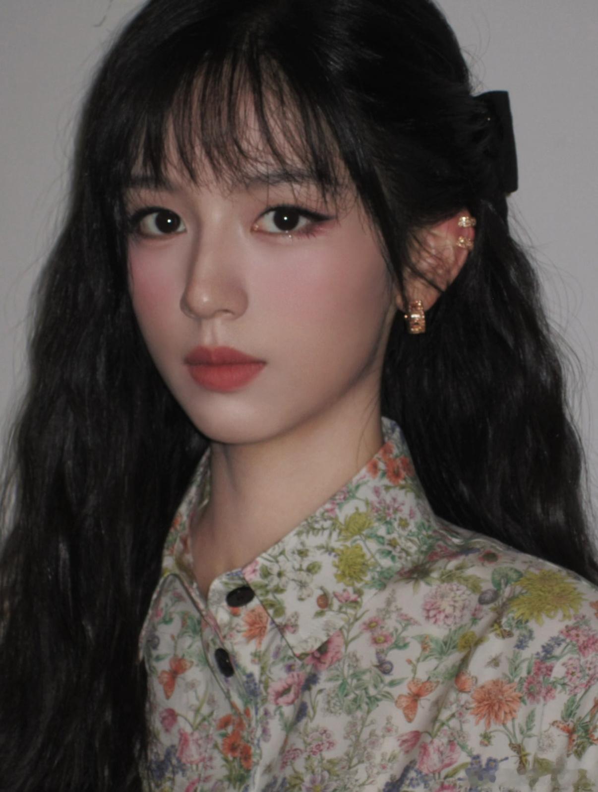 周也&田曦薇这就是美女的相似度嘛 两个人都给我一种恶女又魅女的感觉暑期嘉年华 ​