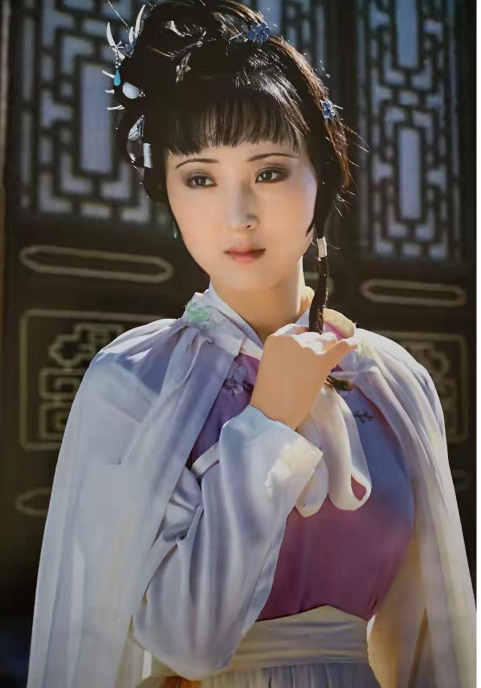 她去世18年后，61岁欧阳奋强回忆陈晓旭：我能演宝玉，多亏她帮忙娱乐 明星