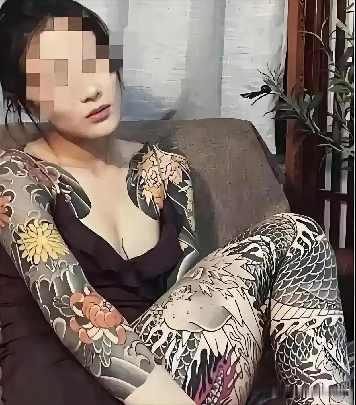 有钱就是任性，真的佩服这位女士的胆量！

话说这位女士，听了闺蜜的劝说，打气和鼓
